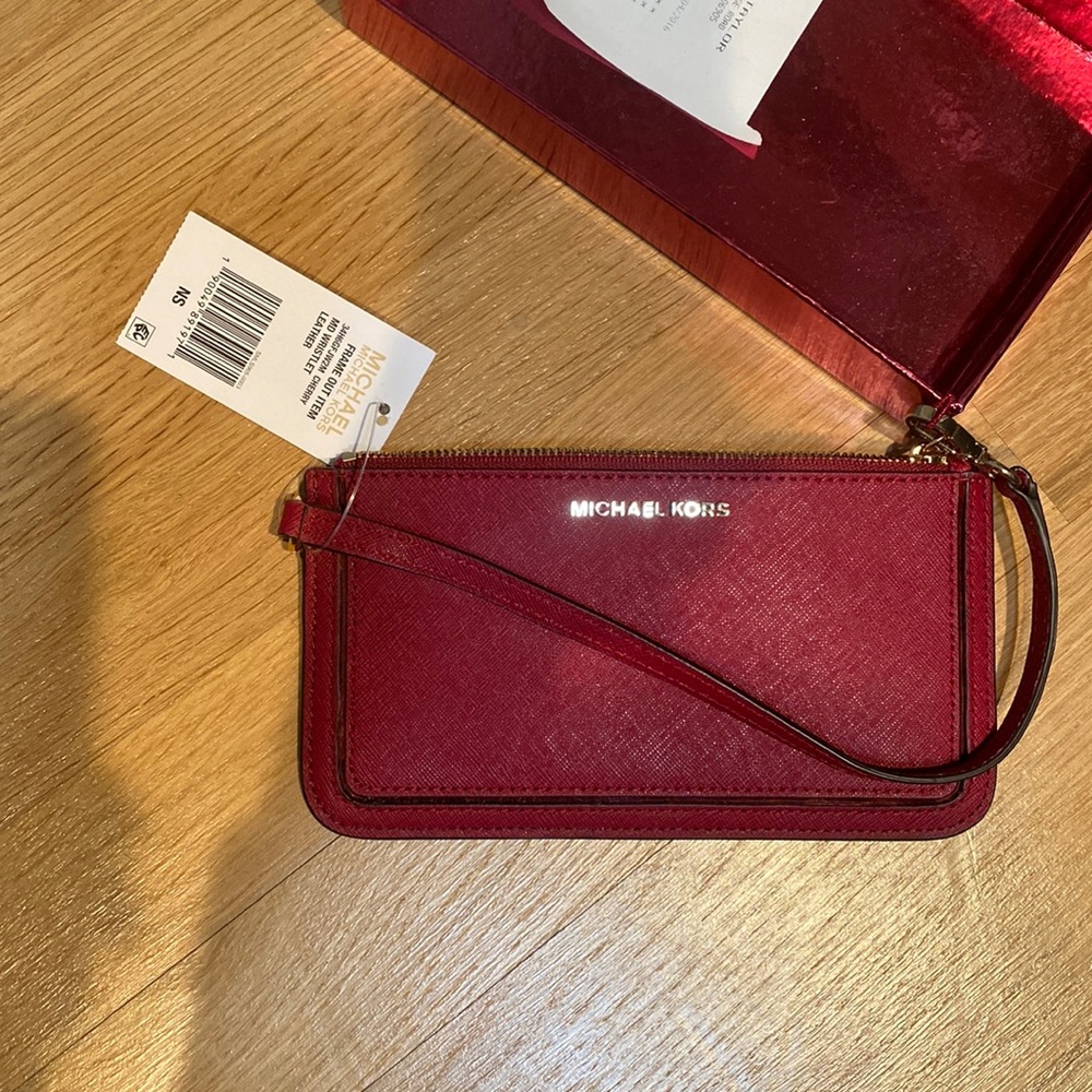 Michael Kors NWT Wristlet